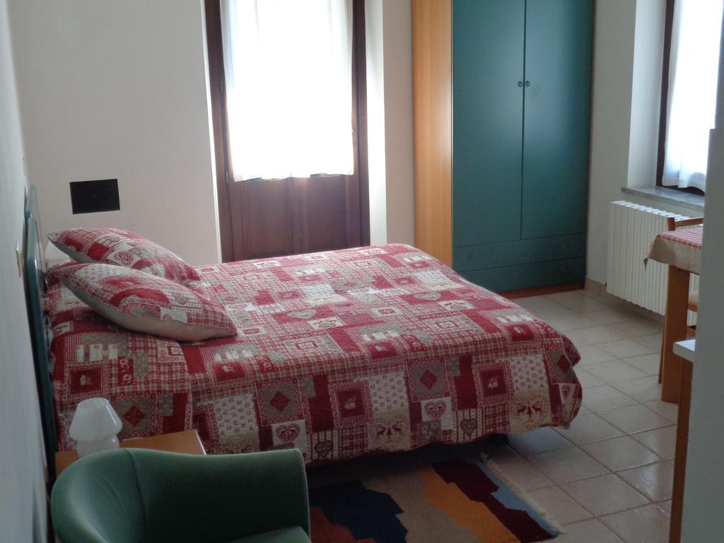 Mont Gele Hotel Ollomont Cameră foto