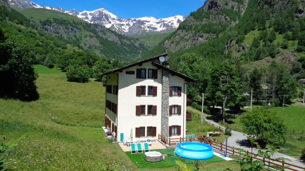 Mont Gele Hotel Ollomont Exterior foto